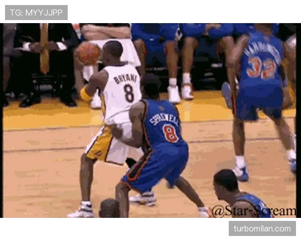 深度解析篮球背身单打规则:合法动作与违例判定标准 深度解析篮球背身单打规则:合法动作与违例判定标准
